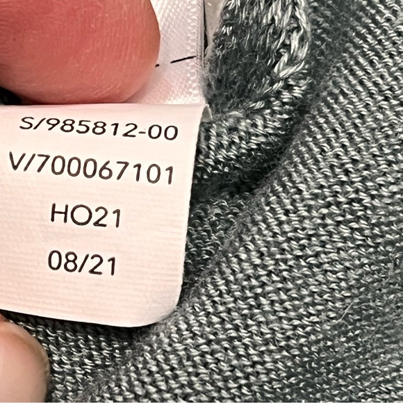 Athleta Minimalist Sweater Sleep Tank size Large - Picture 10 of 10